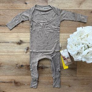 NWT Gunamuna 12-18m Convertible Pajamas in National Parks